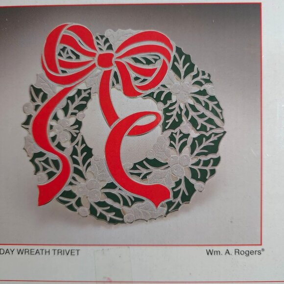 Vintage Holiday Wreath Trivet Silver plate Enamel By Wm. A. Rogers 1986 Japan - Picture 2 of 16